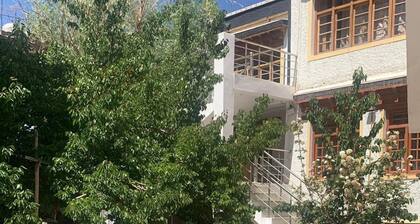Ser-Dung Guest House