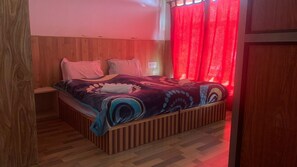 Deluxe Room | Desk, free WiFi - Ser-Dung Guest House (Leh)