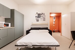 WiFi, bed sheets - GuestHost - Cozy Studio Apartment Tortona Milan (Milan)