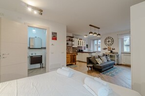 1 bedroom, iron/ironing board, WiFi, bed sheets