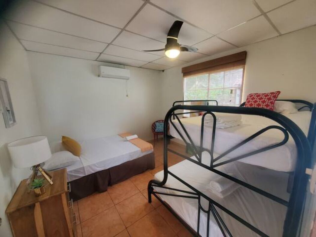 Ferienhaus | Badezimmer | Handtücher, Seife, Shampoo, Toilettenpapier