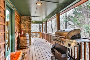 Terrace/patio - Hibernation Station | Blue Ridge, GA (McCaysville)
