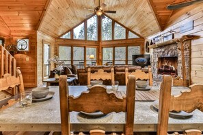 Dining - Hibernation Station | Blue Ridge, GA (McCaysville)