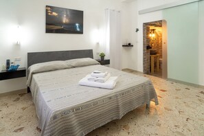 ห้องซูพีเรีย | ตู้นิรภัยในห้องพัก, ผ้าม่านกันแสง, เตารีด/โต๊ะรีดผ้า, Wi-Fi ฟรี