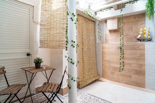 บริเวณภายนอก