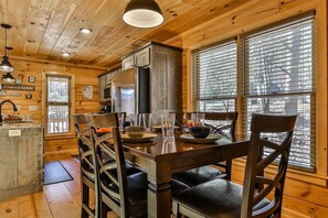 Dining - Ellijay Creekside | Ellijay, GA (Ellijay)