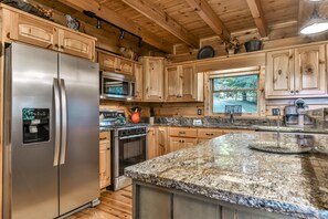 Kühlschrank, Ofen, Herdplatte, Geschirrspüler