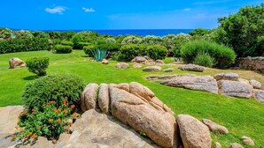 Property grounds - Villa Silènis -Puntaldia (Puntaldia)