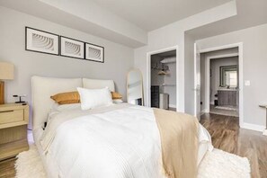 1 slaapkamer, een strijkplank/strijkijzer, gratis wifi, beddengoed