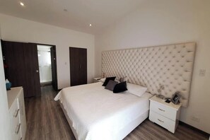 2 bedrooms, iron/ironing board, free WiFi, bed sheets - Penthouse safe and beautiful, with stunning views (San José)