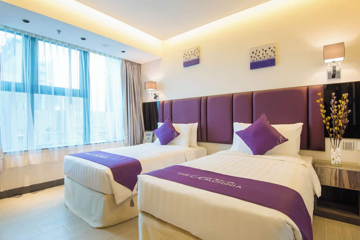 Chambre Premium avec lits jumeaux | Coffres-forts dans les chambres, bureau, fer et planche à repasser