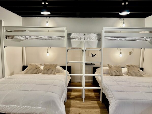 4 chambres, fer et planche à repasser, lit parapluie, Wi-Fi gratuit