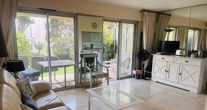 Light Modern Studio With Garden Pool- 2294