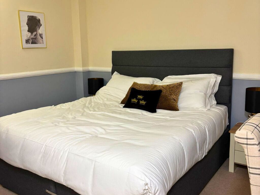 高级双人房 | 办公桌、笔记本电脑工作区、熨斗/熨衣板、免费 WiFi