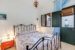 Family Apartment, Multiple Bedrooms (Basilico Among Greenery And Sea -) | 1 bedroom, WiFi, bed sheets - Country Residence Near The Beach (Otranto)