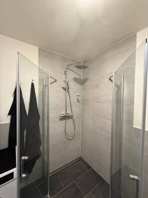 Hair dryer, towels - Home2Cologne (Kerpen)