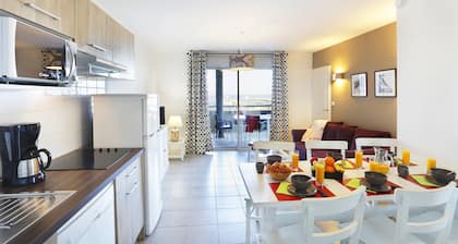 Appart cosy et 8p avec balcon, à 50m de la plage !