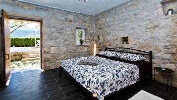 Room, 3 Bedrooms, Smoking, Private Pool | 3 bedrooms