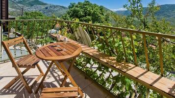 Room, 3 Bedrooms, Smoking, Private Pool | Outdoor dining