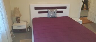 2-bedroom apartment in charming Tuzla with WiFi, AC