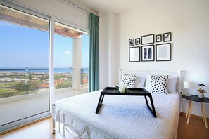 4 chambres, bureau, fer et planche à repasser, Wi-Fi gratuit