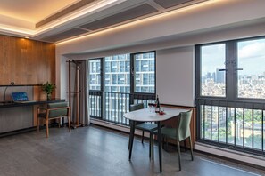 Blackout curtains, iron/ironing board, free WiFi - KECHUANGJIUDIAN (Shenzhen)