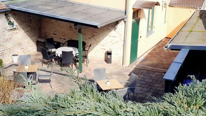 Parkside Retreat Central location perfect for couples and families