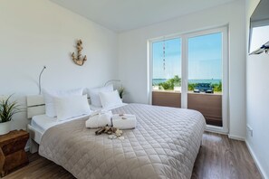 2 bedrooms, iron/ironing board, free WiFi