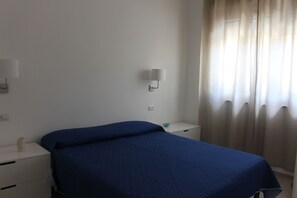 1 chambre, fer et planche à repasser, lit parapluie, Wi-Fi gratuit