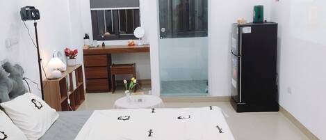 Suite studio Deluxe | Bureau, accĂšs au Wi-Fi (inclus), literie fournie