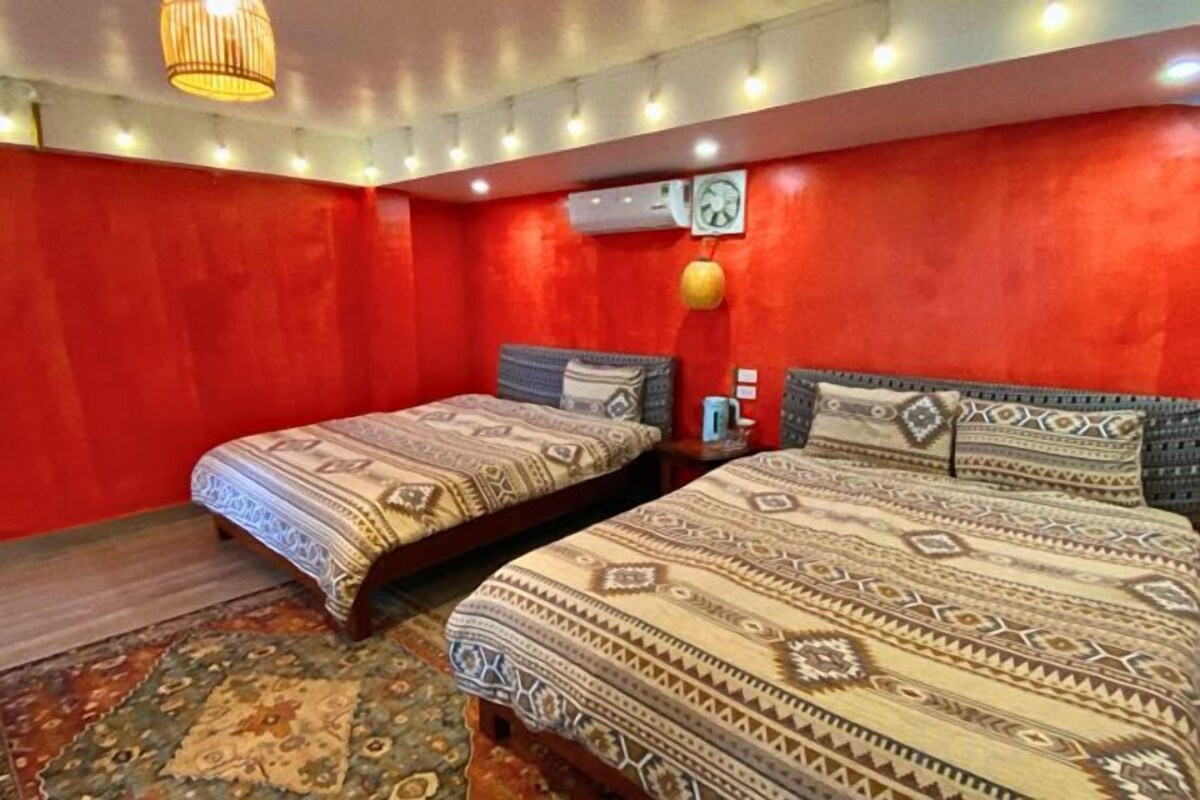 Hypo-allergenic bedding available, blackout drapes, soundproofing