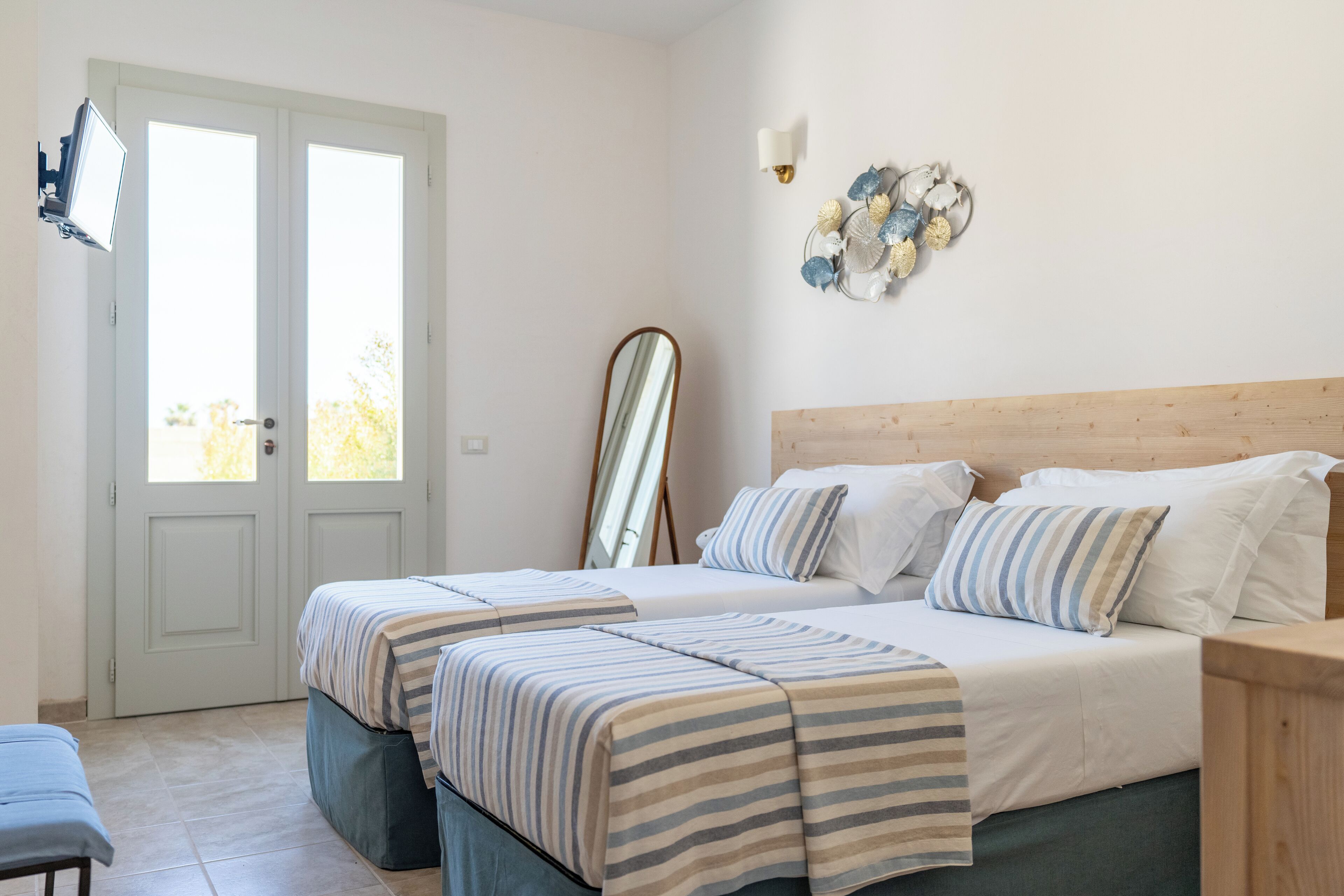 Habitación clásica con 1 cama matrimonial o 2 individuales | Caja de seguridad en la habitación y wifi gratis 