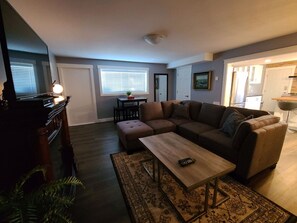 Living area - Beautiful New Suite in Nanaimo (Nanaimo)