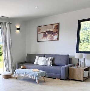 140-cm-Smart-TV mit Kabelempfang