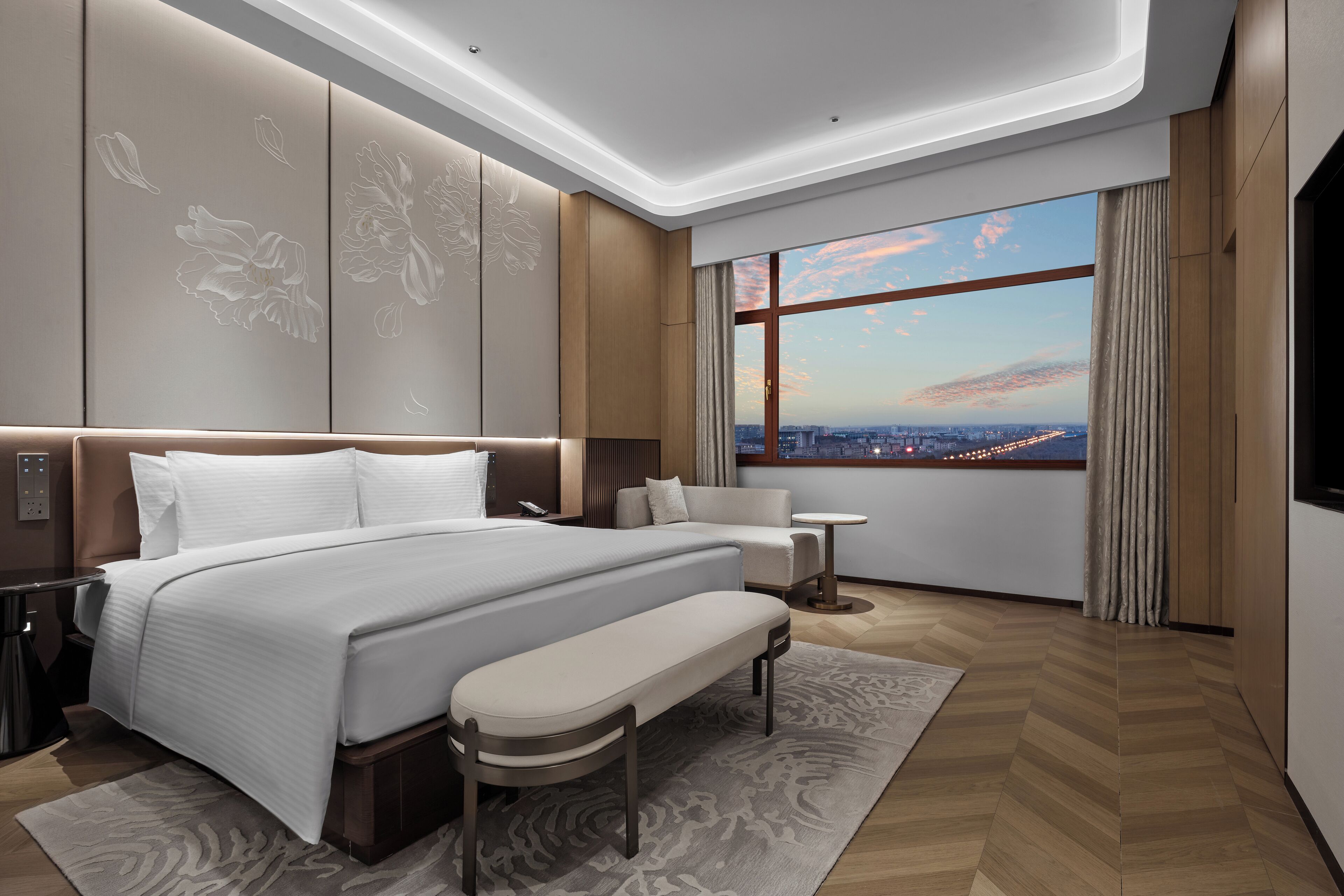 Down comforters, laptop workspace, free WiFi, bed sheets