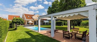 Exclusive luxury holiday home Pool, sauna & plenty of space for great times