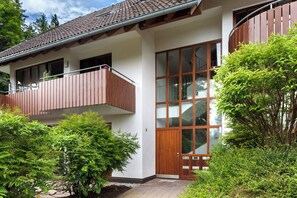 Exterior detail - Apartment 'Ferienwohnung Am Mehlberg' with Shared Terrace and Wi-Fi (Hinterzarten)