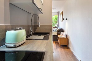 Fridge, oven, stovetop, dishwasher - Apartment 'Ferienwohnung Am Mehlberg' with Shared Terrace and Wi-Fi (Hinterzarten)