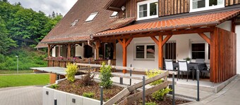 Appartement 'Huber' avec vue sur les montagnes, piscine partagée et Wi-Fi