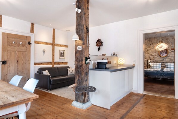 Interior - Apartment 'Bauernstüble Im Englerhof' with Private Garden and Wi-Fi (Sulzburg-Laufen)