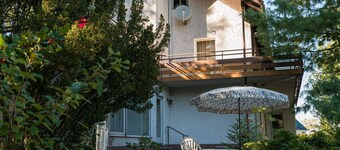 Holiday Apartment 'No. 9' with Mountain View and Balcony; additional dogs upon request