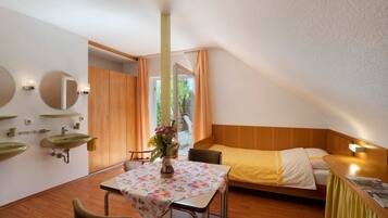 1 室のベッドルーム、ベッドシーツ