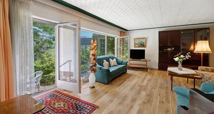 Ferienwohnung 'Nr 10' mit Bergblick und privater Terrasse; weitere Hunde auf Anfrage