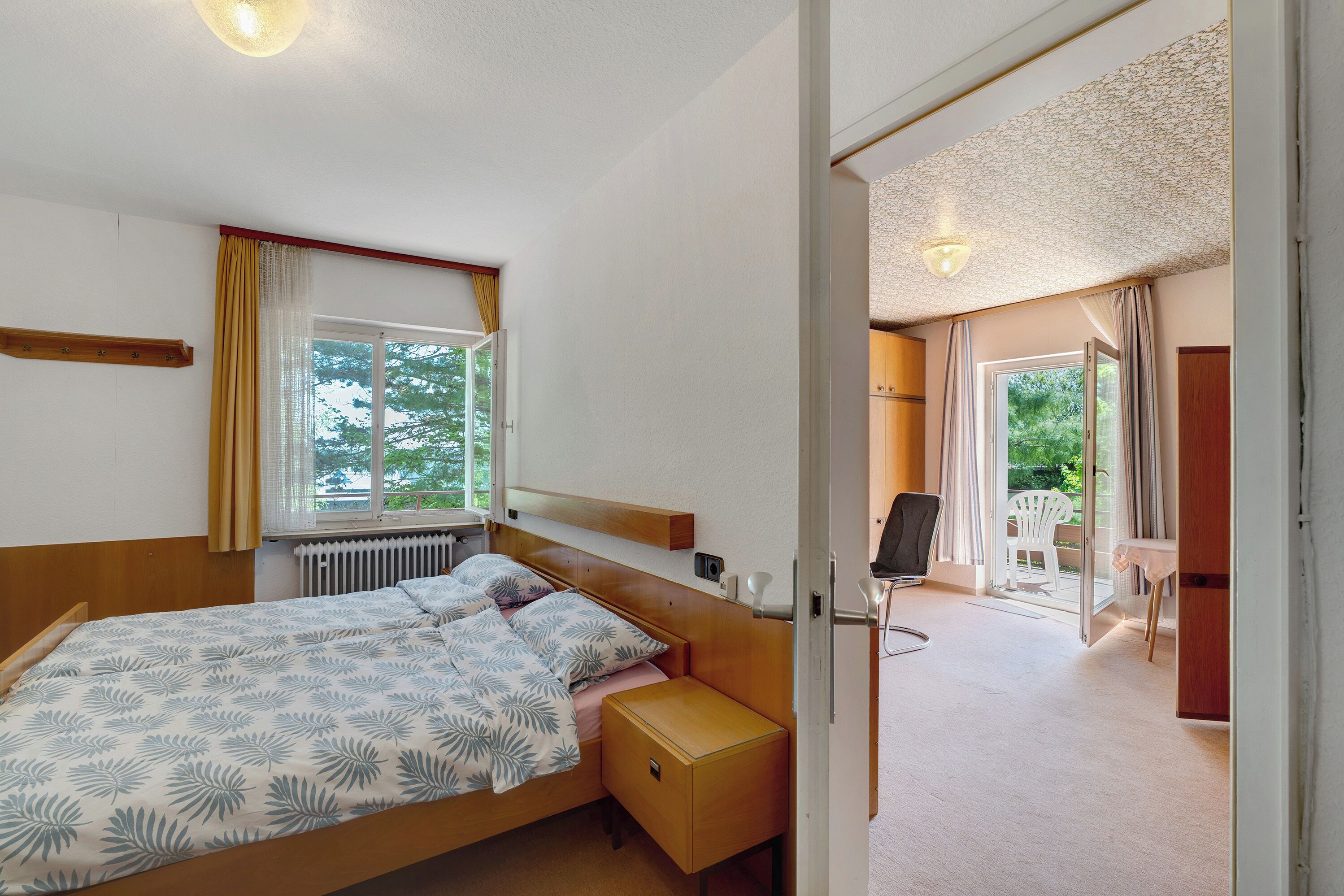 1 bedroom, bed sheets