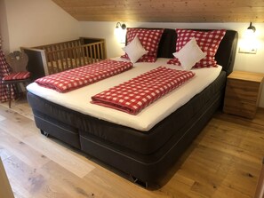 2 bedrooms, free WiFi, bed sheets