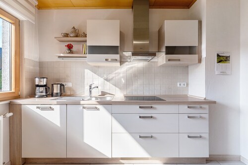 Holiday Apartment 'Herbert Panter' with Mountain & Valley Views, Private Balcony, and Wi-Fi