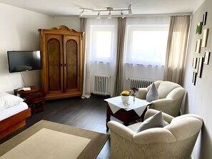 TV - Lake Constance Bliss Apartment with Private Terrace (Überlingen)
