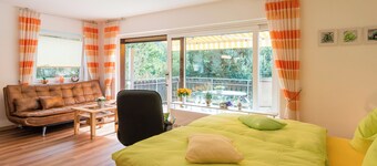 Apartment 'Sonnenschein' with Shared Garden, Balcony and Wi-Fi