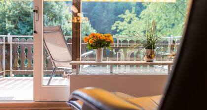 Apartment 'Sonnenschein' with Shared Garden, Balcony and Wi-Fi