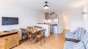 Interior - Appt 5p • Bassin d'Arcachon | Piscine & nature (Le Teich)